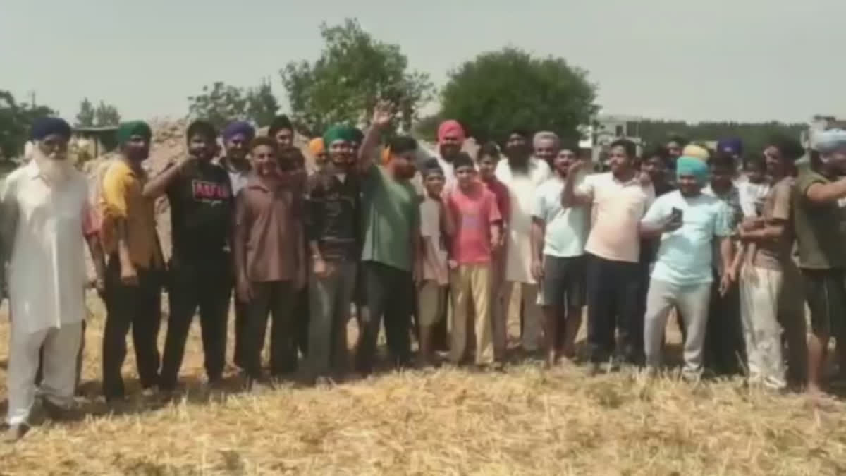People opposed the mobile tower in the village at Fatehgarh Sahib