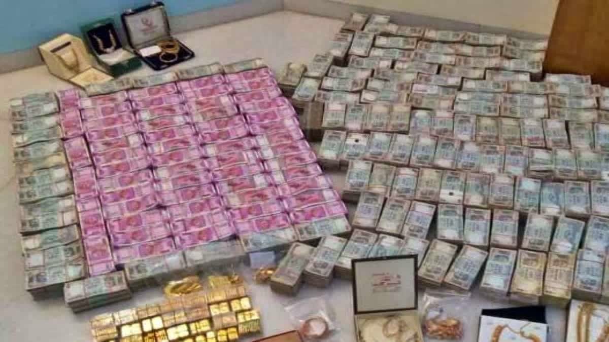 Illegal cash seized in Karnataka election  കോടികളൊഴുകുന്ന കന്നടപ്പോര്  അനധികൃത പണവും സാമഗ്രികളും  കർണാടകയിൽ തെരഞ്ഞെടുപ്പ്  Election Irregularity  മെയ് പത്തിന് കർണാടക തെരഞ്ഞെടുപ്പ്  തെരഞ്ഞെടുപ്പ് കമ്മീഷൻ പിടിച്ചെടുത്തത് 375 കോടി  അഴിമതി കർണാടക