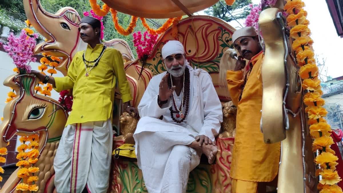 शिरडी साईं बाबा मंदिर का स्थापना दिवस धूमधाम के साथ मनाया