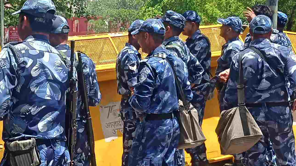 ADDITIONAL POLICE FORCE DEPLOYED AT JANTAR MANTAR IN DELHI OVER WRESTLER PROTEST