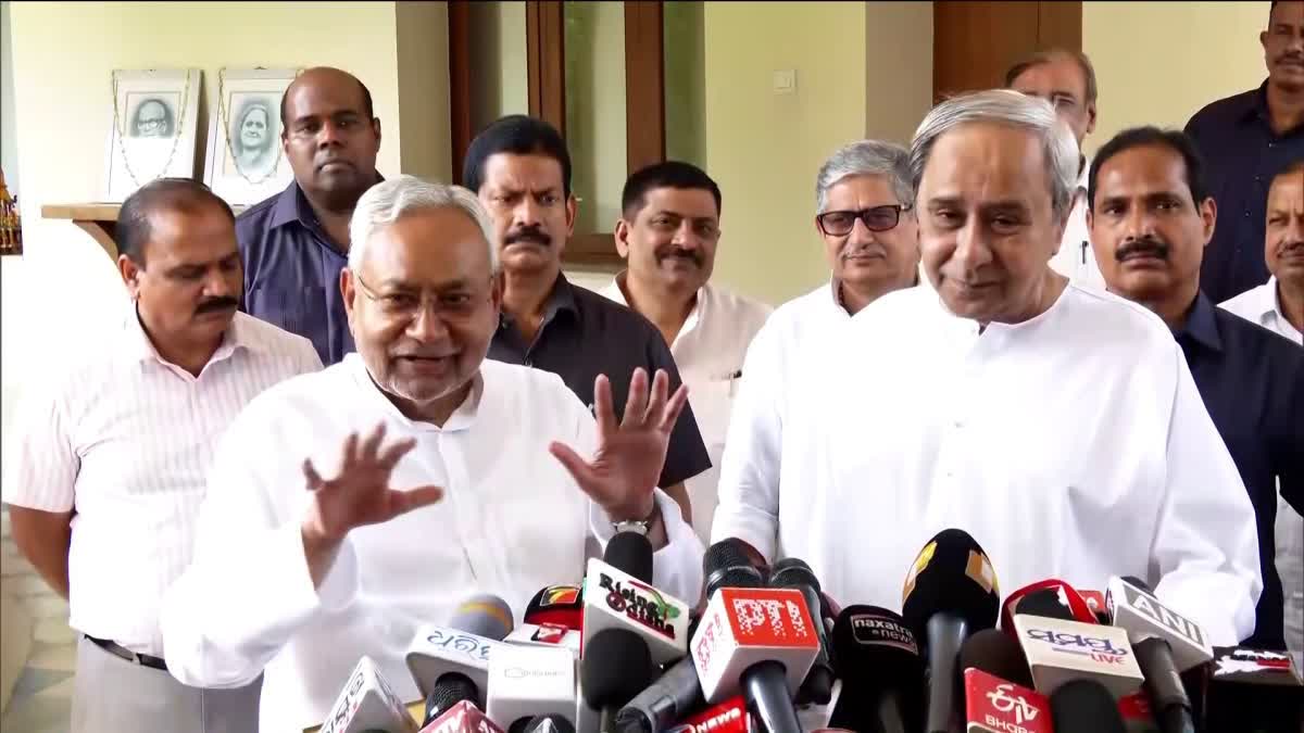 Nitish Kumar meets Naveen Patnaik