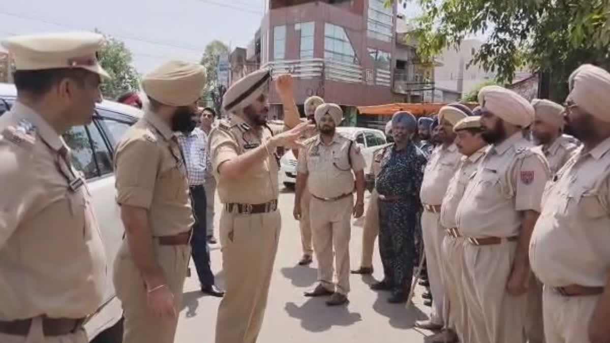 In Rupnagar, IG Garpreet Bhullar checked the checkpoints at different places