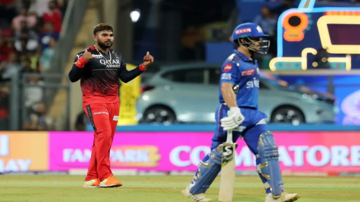 RCB VS MI IPL LIVE MATCH UPDATE PLAYING IN WANKHEDE STADIUM