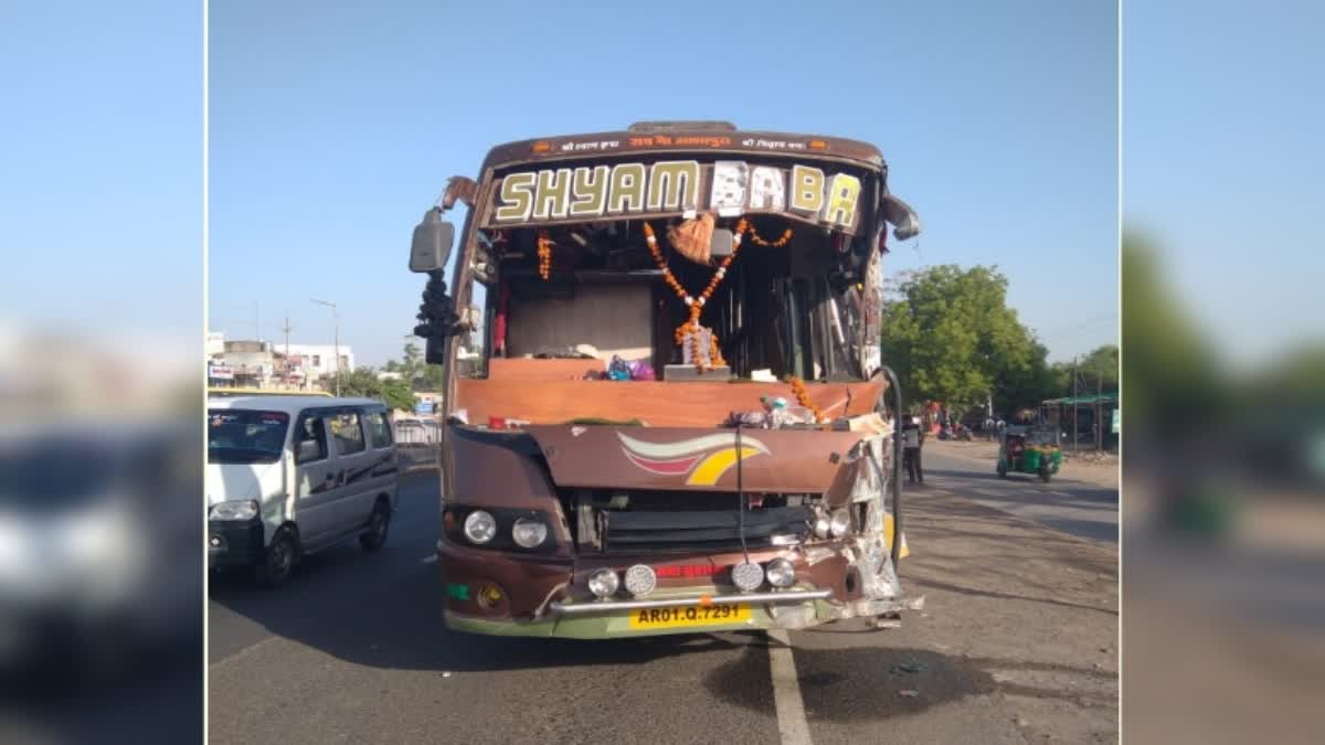 Ten people died in Road Accident in Gandhinagar , gujarat