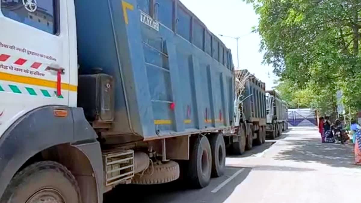 पटना में ओवरलोडेड ट्रकों के खिलाफ अभियान