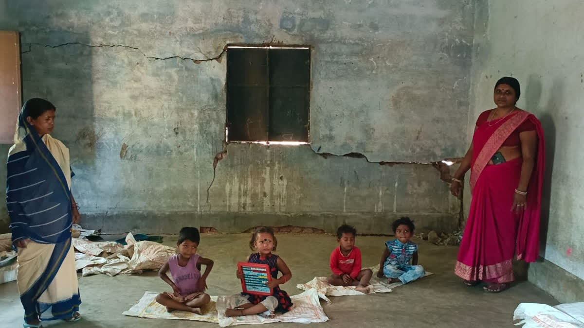 bera Anganwadi Center of Giridih in bad condition