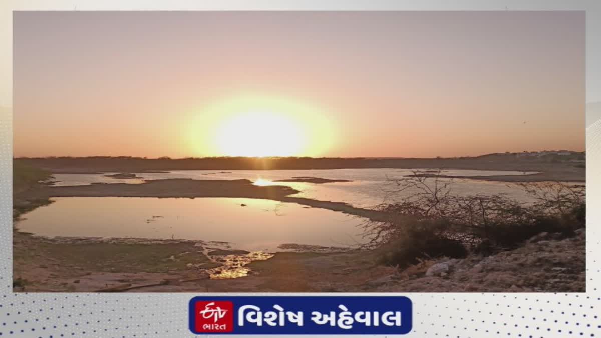 Bhuj News : ભુજના 13 તળાવને સુરક્ષિત કરવા માગણી, ભવિષ્ય માટે તળાવોને પુનર્જીવિત કરવાનો સમય પાકી ગયો?