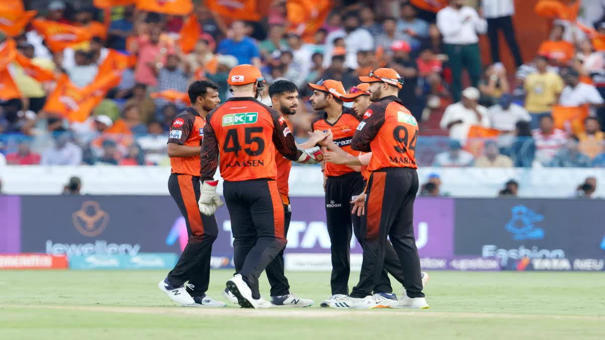 SRH vs LSG: Unruly behaviour by Hyderabad crowd after umpiring howler halts proceedings