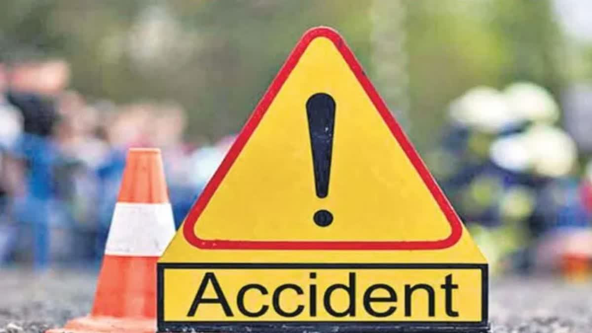 ANDHRA PRADESH NEWS SPEEDING BUS HITS AUTORICKSHAW IN KAKINADA DISTRICT 6 WOMEN KILLED