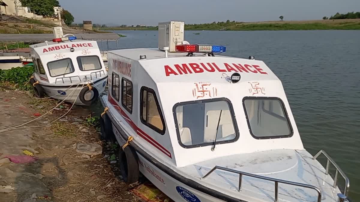 Boat ambulance service started in Sahibganj