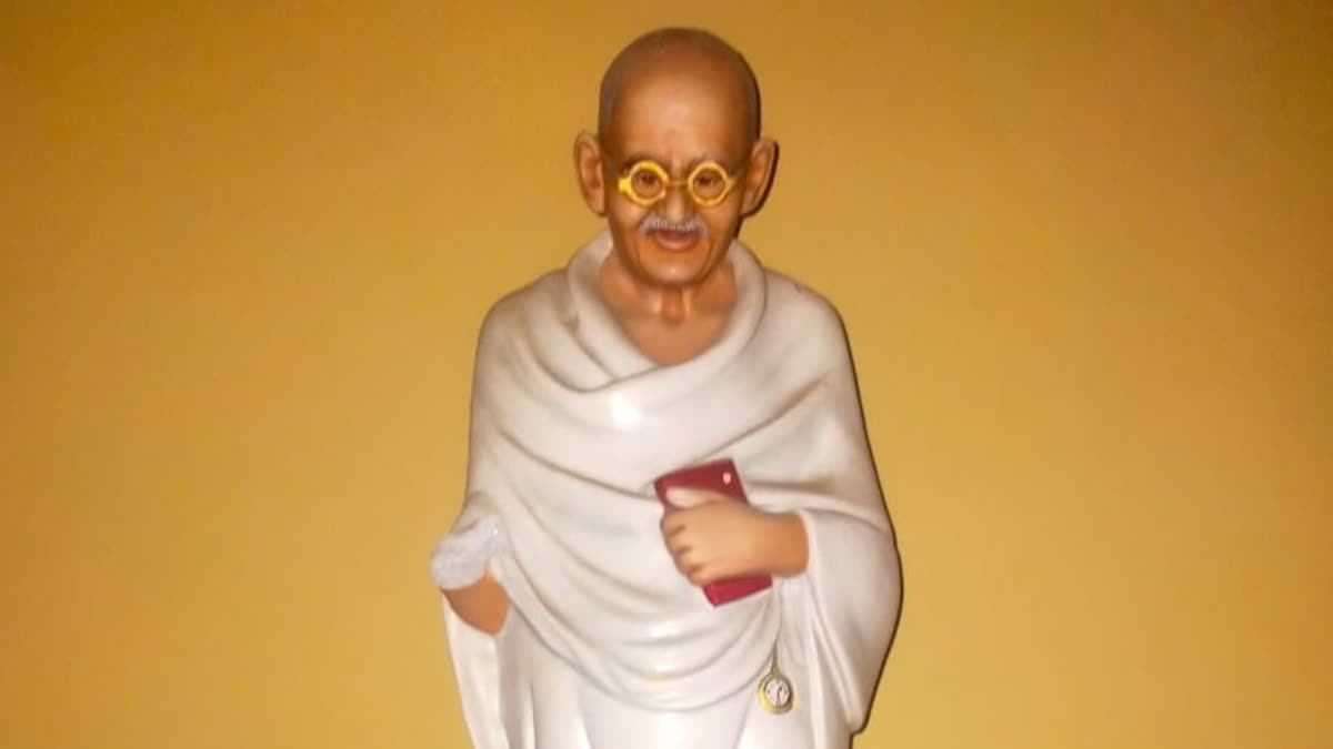 mahatma Gandhi statue vandalised in Dholpur