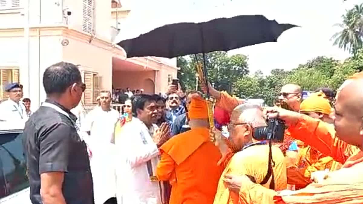 President of Mauritius at Belur Math