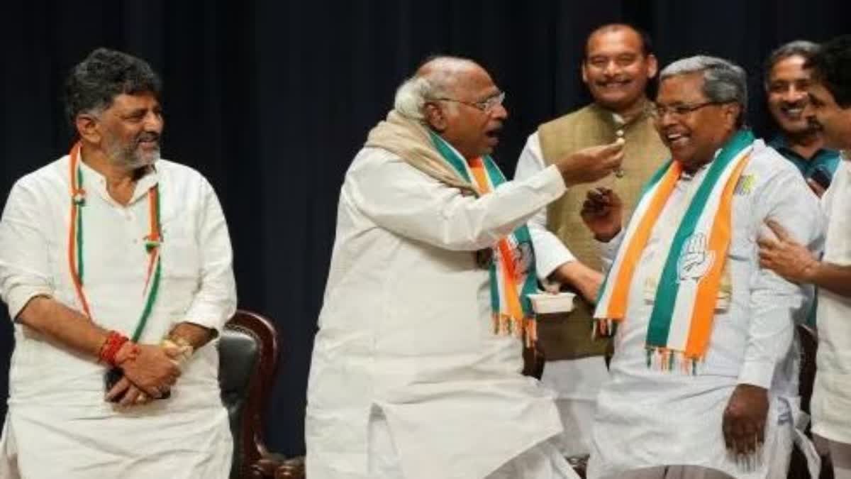 Karnataka CM tussle: ହାଇକମାଣ୍ଡଙ୍କୁ ରିପୋର୍ଟ ଦେଲେ ପର୍ଯ୍ୟବେକ୍ଷକ, ଦିଲ୍ଲୀ ଗଲେନି ଶିବକୁମାର