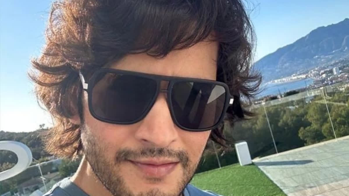 Mahesh Babu's new pic leaves fans awestruck, fan says 'Awesome hairstyle sir'