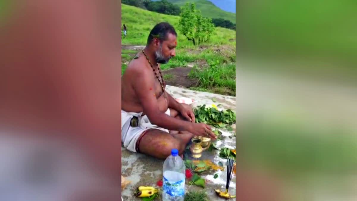 Illegal puja at Ponnambalamet in Sabarimala