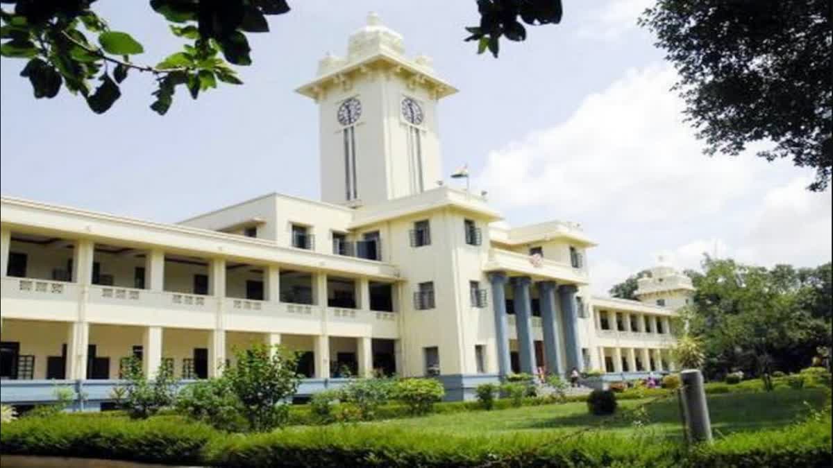 Kerala university Union Election postponed  Kerala university  Union Election postponed  Kerala university Union  controversy over College Election  Kattakkada Christian College Election  Kattakkada Christian College  കാട്ടാക്കട ക്രിസ്ത്യൻ കോളജ്  ക്രിസ്ത്യൻ കോളജിലെ തെരഞ്ഞെടുപ്പ് വിവാദം  കോളജിലെ തെരഞ്ഞെടുപ്പ് വിവാദം  കേരള യൂണിവേഴ്‌സിറ്റി  യൂണിയൻ തെരഞ്ഞെടുപ്പ് മാറ്റിവച്ചു  യൂണിയൻ തെരഞ്ഞെടുപ്പ്  കേരള യൂണിവേഴ്‌സിറ്റി യൂണിയൻ തെരഞ്ഞെടുപ്പ്  കോളജ് യൂണിയന്‍  യൂണിയന്‍  സര്‍വകലാശാല  എസ്എഫ്ഐ കാട്ടാക്കട ഏരിയ സെക്രട്ടറി  എസ്എഫ്ഐ സംസ്ഥാന സെക്രട്ടേറിയറ്റ്  എസ്എഫ്ഐ