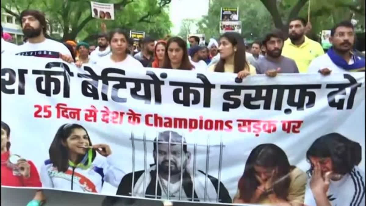 Delhi: Protesting wrestlers march to Bangla Sahib Gurudwara amid protest against WFI chief