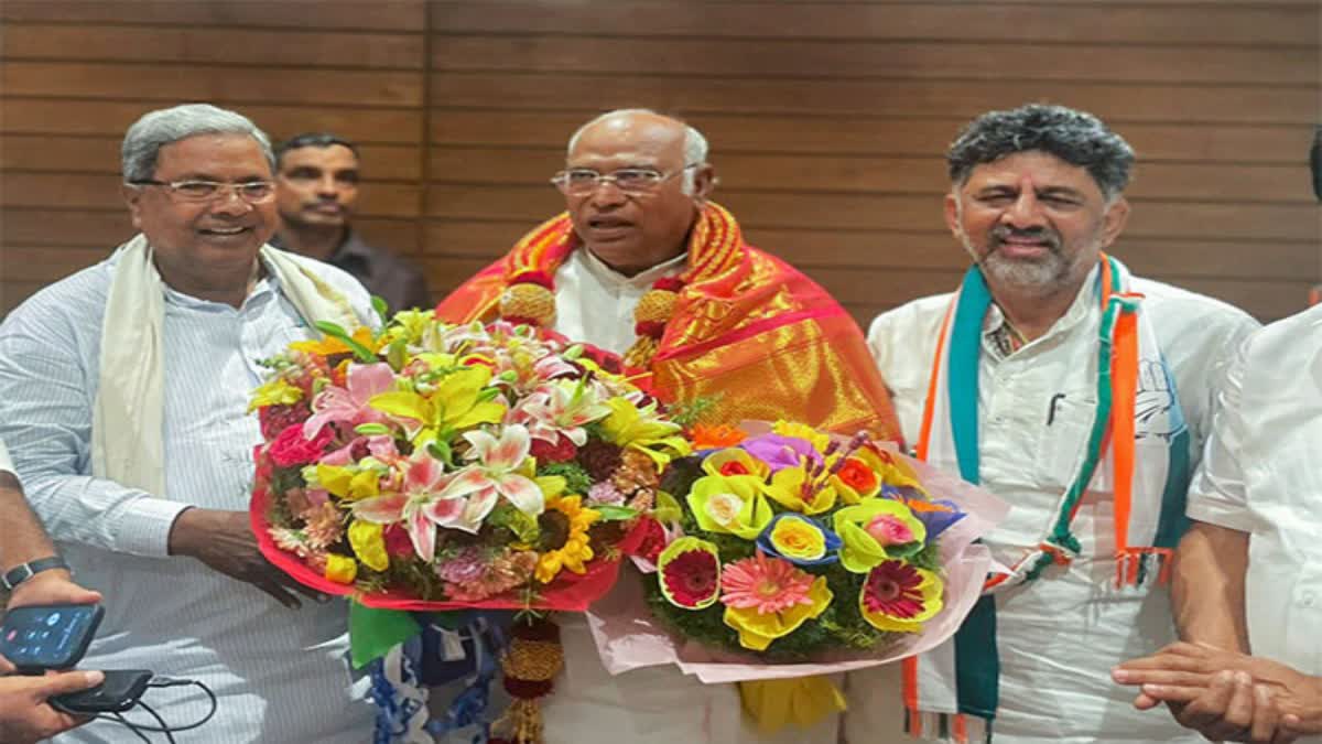 Siddaramaiah and DK Shivakumar with Kharge