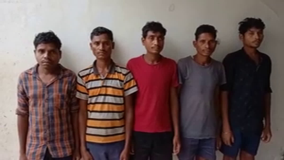 Eight naxals arrested in aranpur IED blast case