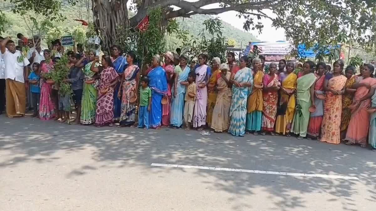 குப்பை கிடங்கு அமைக்க எதிர்த்து 17 நாட்களாக நூதன போராட்டம்