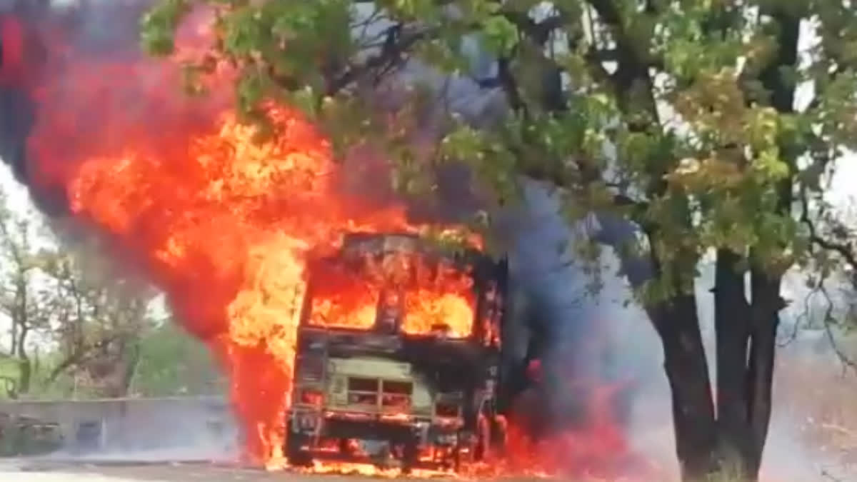 Truck burnt on National Highway of Ramanujganj