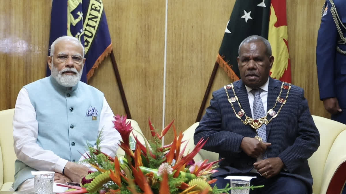 PM Modi meets the Governor General of Papua New Guinea