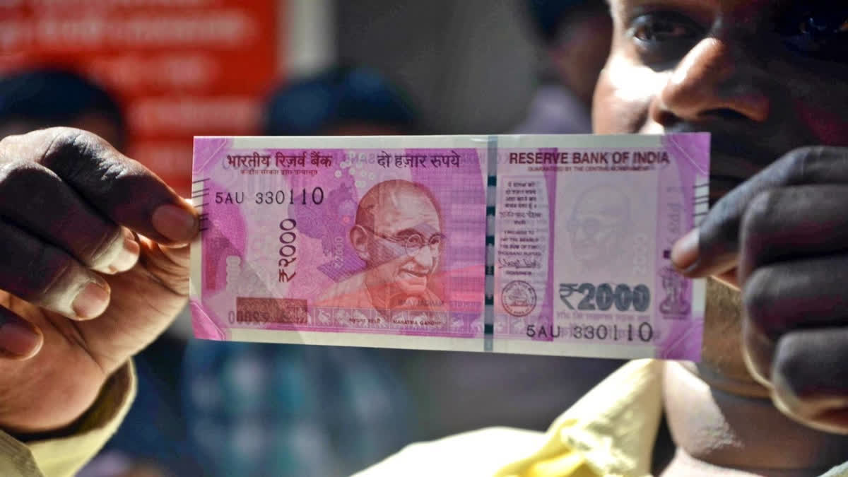 PIL in HC against exchange of Rs 2000 banknote without requisition slip, identity proof