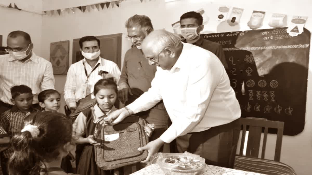 Shala Pravesotsav 2023 : શાળા પ્રવેશોત્સવ તારીખો નક્કી, નવી શિક્ષણનીતિના અમલ સાથે 12 લાખથી વધુ બાળકો શાળા પ્રવેશ મેળવશે