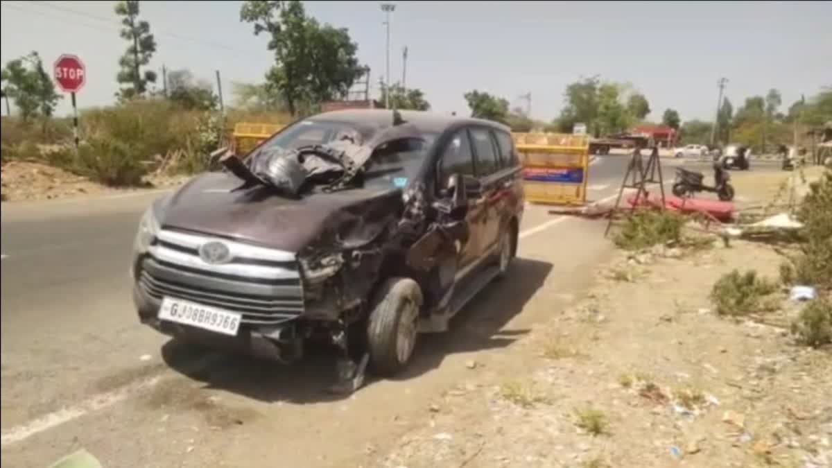 Mahisagar Accident : સરકારી બાબુ નશામાં ધૂત બનીને કાર સાથે અકસ્માત સર્જીને વકીલના પરિવારને ધમકાવ્યા