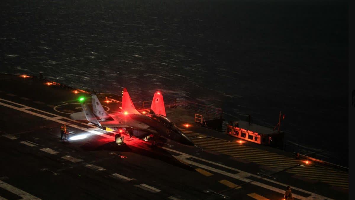 MAIDEN NIGHT LANDING OF MIG 29K ON INS VIKRANT