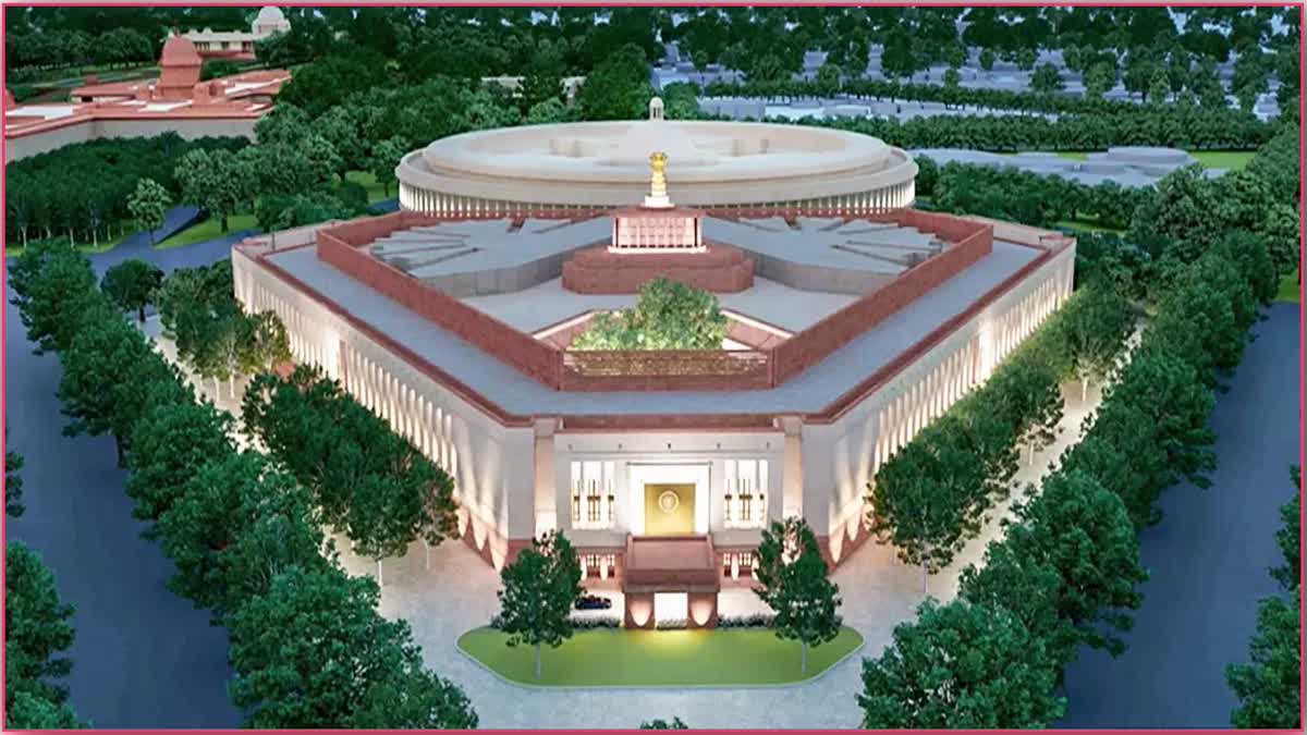 New Parliament building: ખાસ પૂજા અને હવન સાથે થશે નવા સંસદભવનની શરૂઆત, ખાસ આમંત્રણ તૈયાર