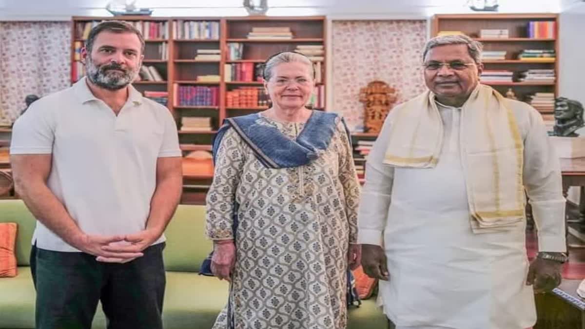 Karnataka CM Siddaramaiah meets Sonia Gandhi, Rahul Gandhi in Delhi