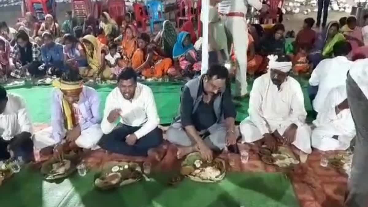 Forest Minister eating food