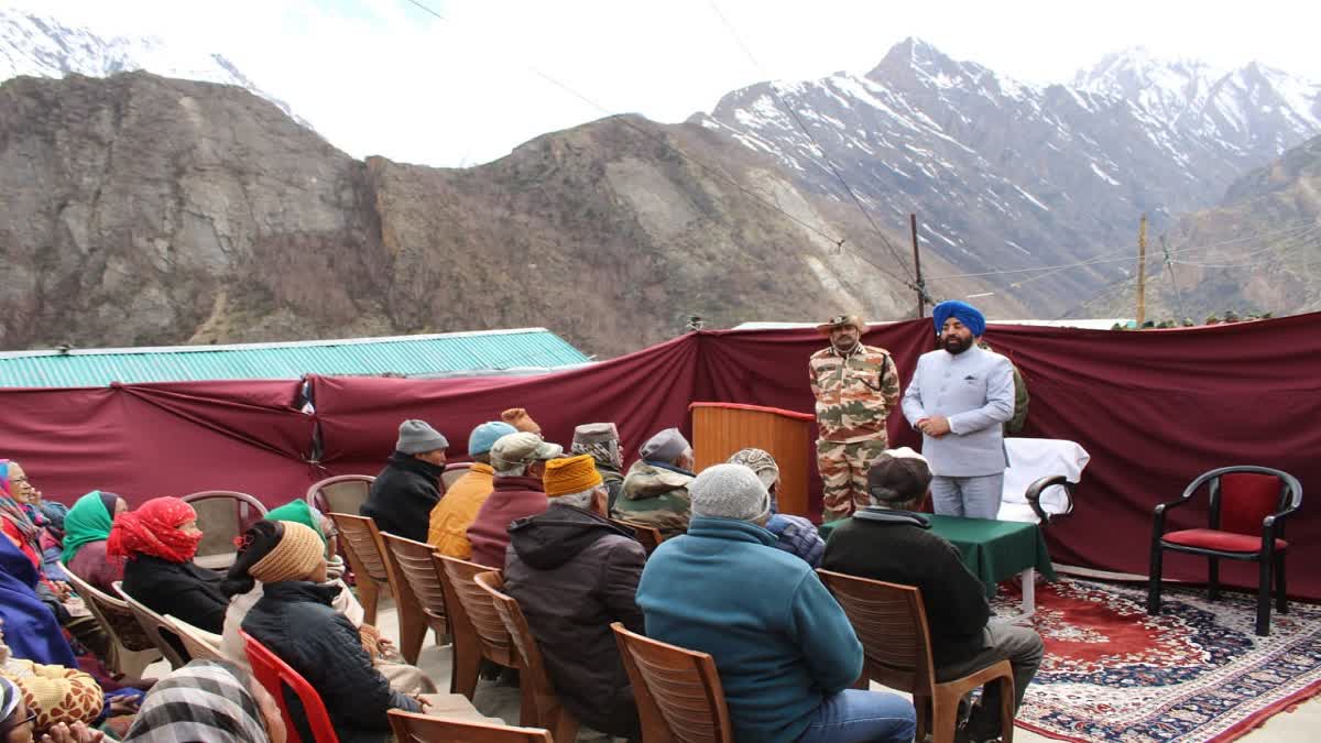 Governor Gurmeet Singh visits Pithoragarh border areas