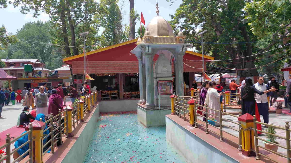 Mela Kheer Bhawani :first convoy of Kashmiri Pandits reached Ganderbal Kher Bhawani Temple