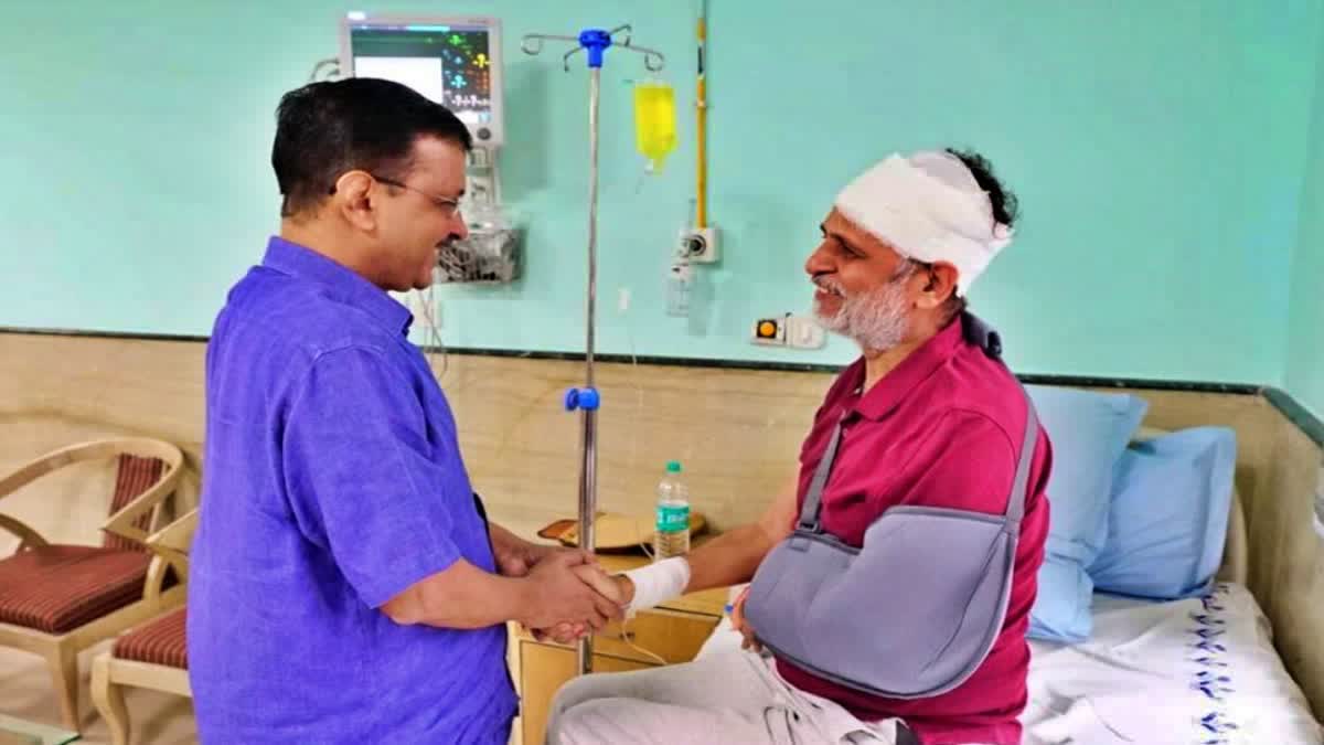 Kejriwal inquired about Satyendra Jain's health at LNJP Hospital in New Delhi
