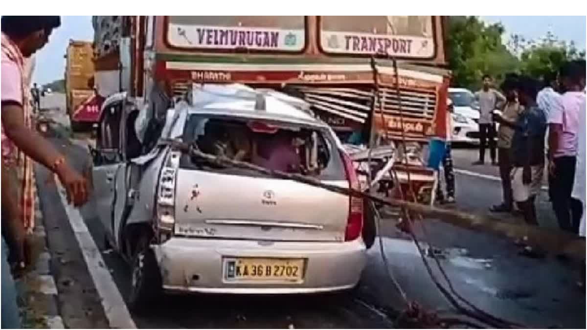 car lorry collision in Karnataka