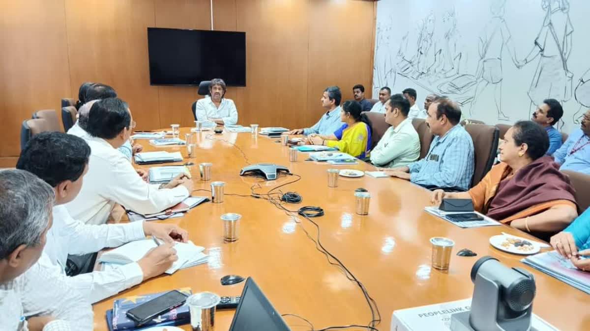 Minister Madhu Bangarappa meeting with officials