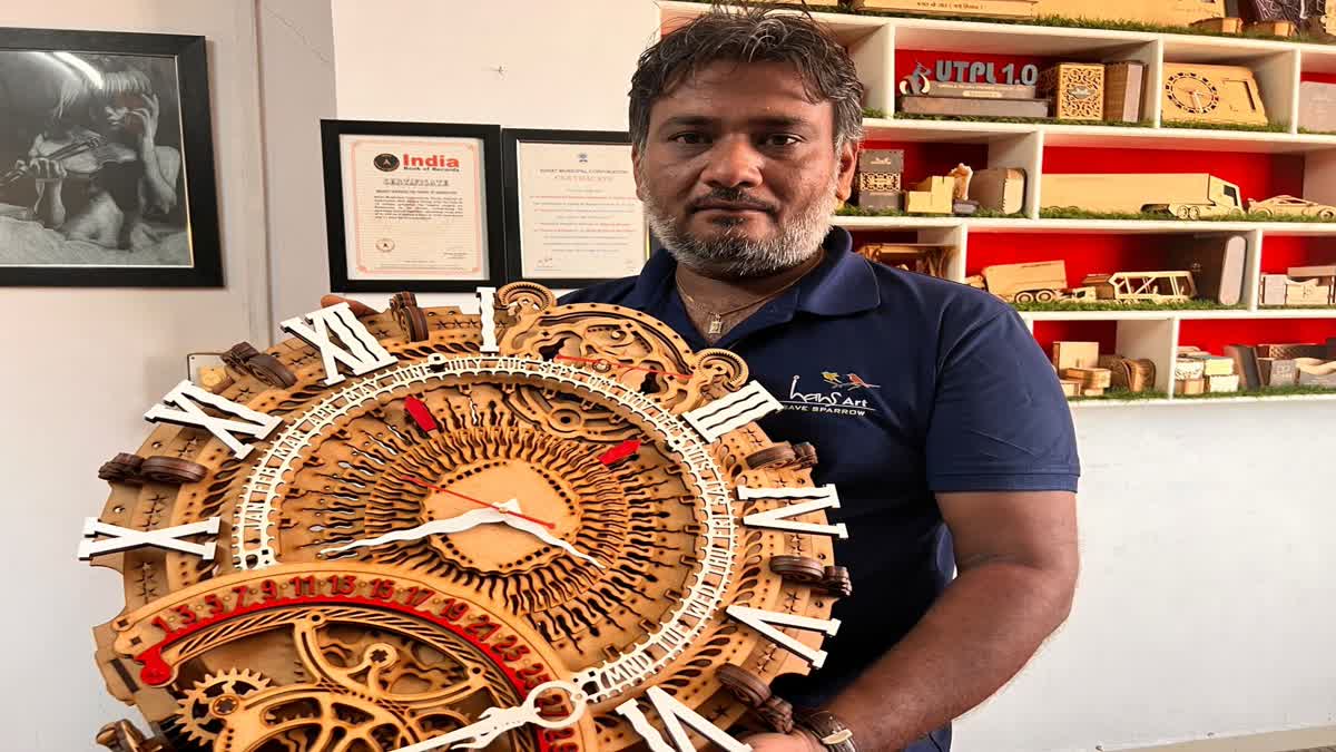 9-pass-gujarati-assembled-250-pieces-of-wood-to-create-an-eco-friendly-clock-in-surat