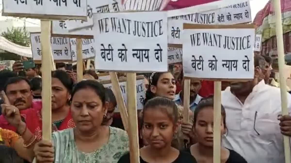 Protest after girls death at Sunbeam School Ayodhya