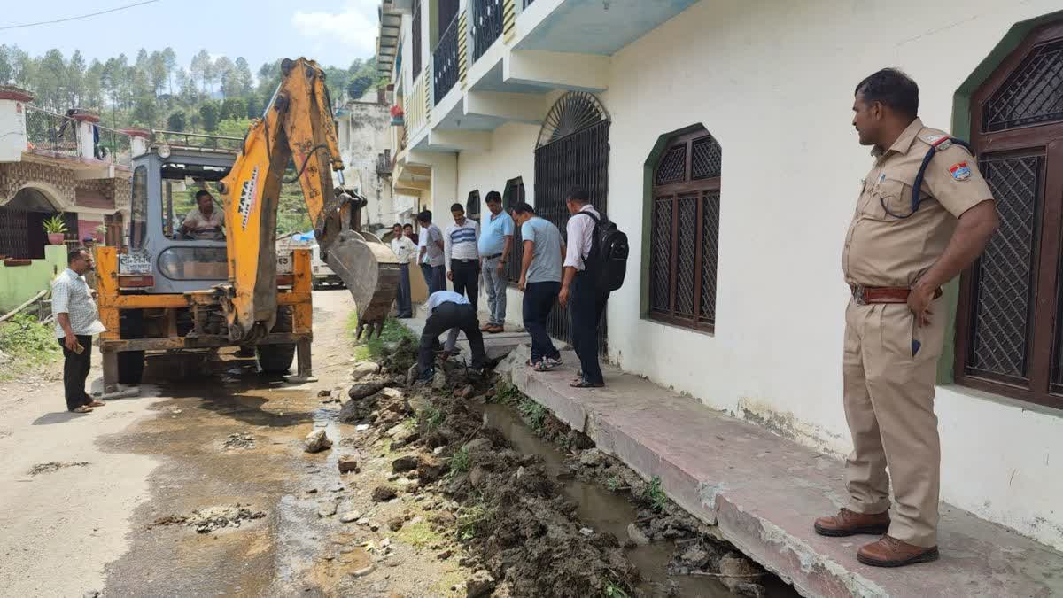 Deghat Encroachment