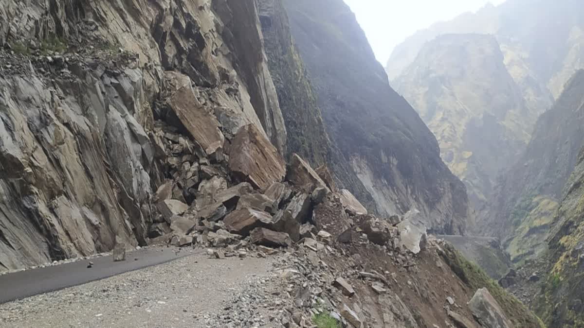 Landslide on adi kailash yatra road