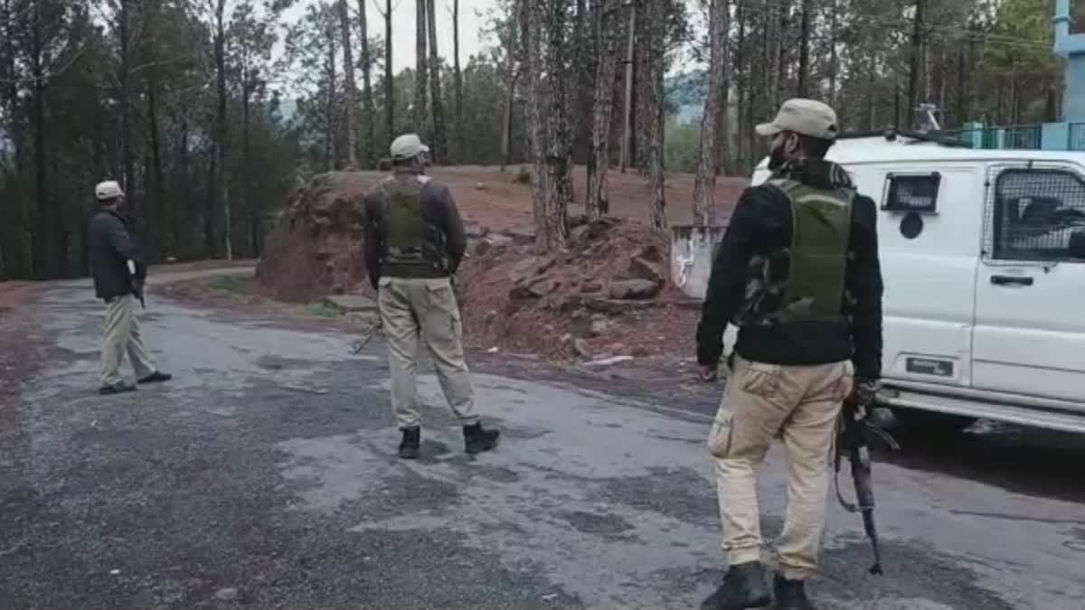 Etv BharatEncounter between security forces and terrorists in Rajouri Dassal forest area Jammu Kashmir