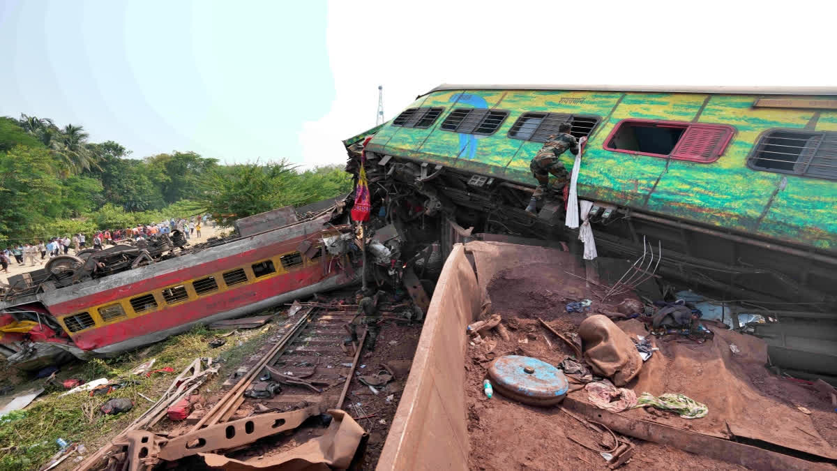ओडिशामध्ये रेल्वेचा मोठा अपघात