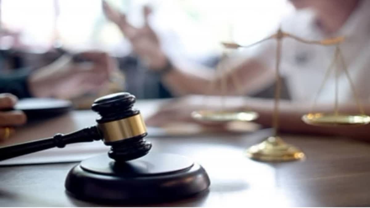 bandipora-court-denies-bail-to-cop-in-2006-fake-encounter-case