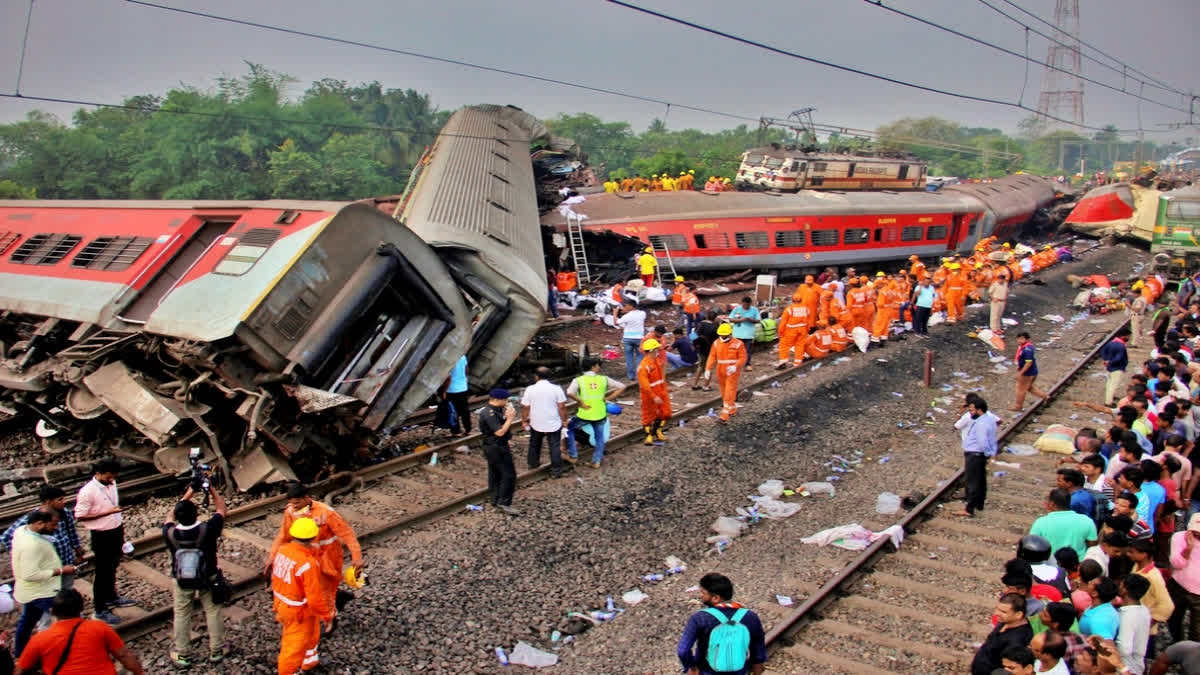 Coromandel Express Running At 128 Kmph Entered Loop Line Here Is What 