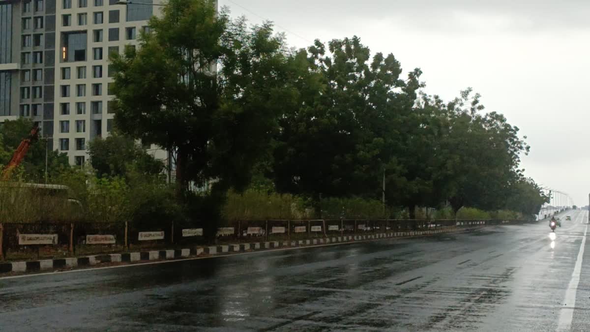 Gujarat Weather Updates:અમદાવાદના વાતાવરણમાં પલટો, વહેલી સવારથી વરસાદ શરૂ