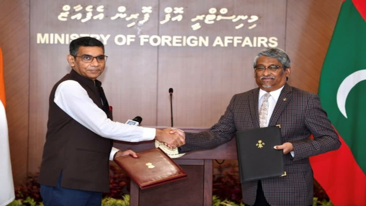 India, Maldives sign 10 MoUs related to development projects