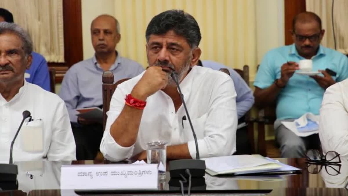 dcm-dk-shivakumar-instructs-to-suspension-of-bbmp-officials