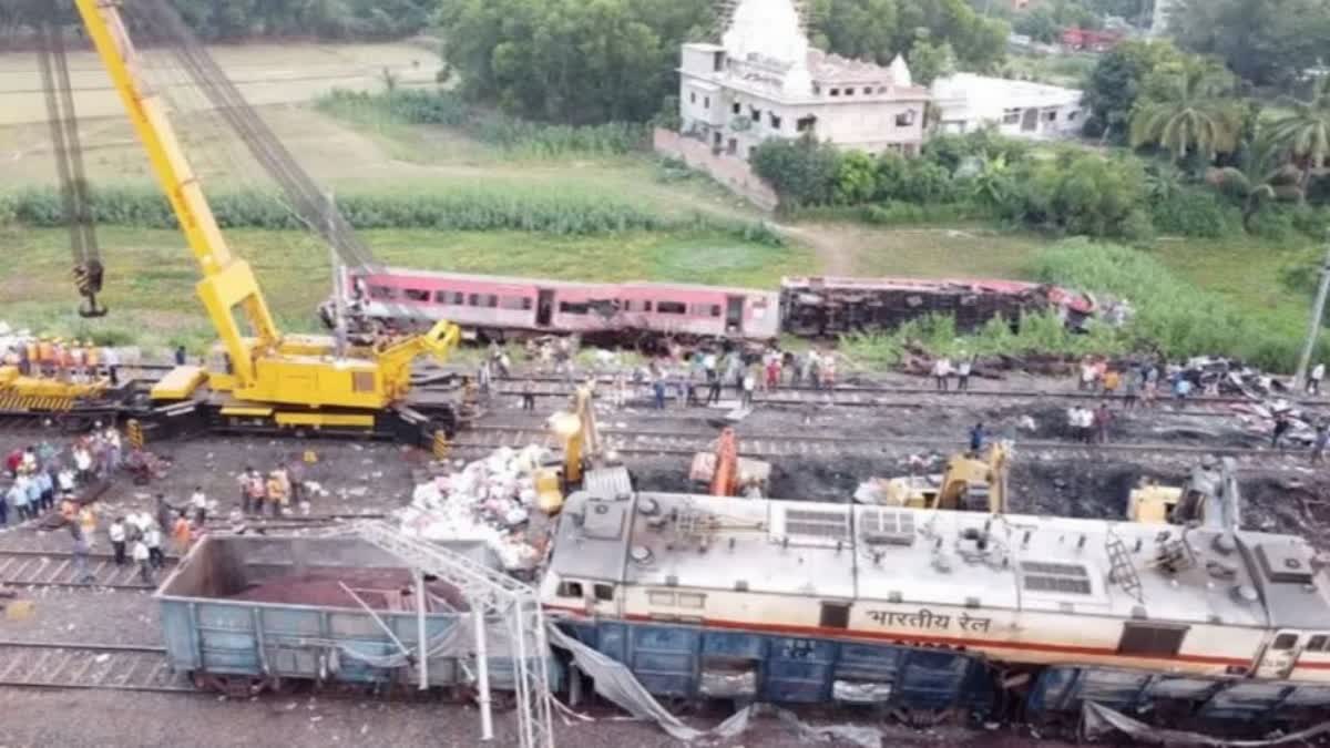 Odisha train accident  Odisha train accident GRP registers FIR  FIR against unidentified persons  GRP registers FIR  Odisha Government Railway Police  ഒഡിഷ ട്രെയിൻ അപകടം  ഒഡിഷ ട്രെയിൻ അപകടം എഫ്‌ഐആർ രജിസ്റ്റർ ചെയ്‌തു  ഒഡിഷ ട്രെയിൻ അപകടം എഫ്‌ഐആർ  ഒഡിഷ ഗവൺമെന്‍റ് റെയിൽവേ പൊലീസ്  ബാലസോർ  ബാലസോർ ട്രെയിൻ അപകടം  അജ്ഞാതർക്കെതിരെ എഫ്‌ഐആർ  Odisha train accident FIR against unknown persons